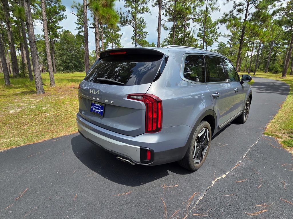 Used 2024 Kia Telluride S w/ S Sunroof Package FWD image 5
