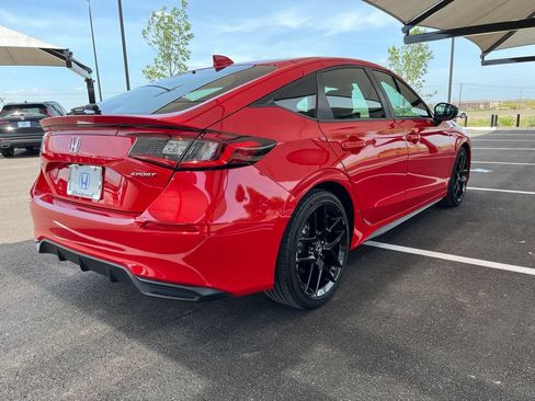 Used 2024 Honda Civic Sport image 4