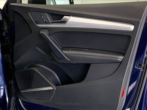 Used 2018 Audi Q5 Prestige w/ Prestige Package image 24