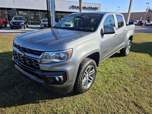 Used 2022 Chevrolet Colorado LT w/ Safety Package image 2