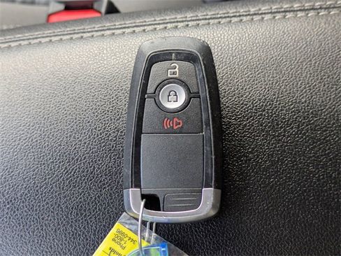 Used 2022 Ford Escape SE image 31