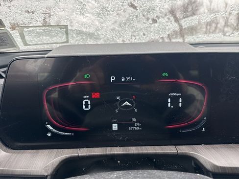 Used 2023 Kia Telluride EX w/ EX Captain's Chair Package image 14