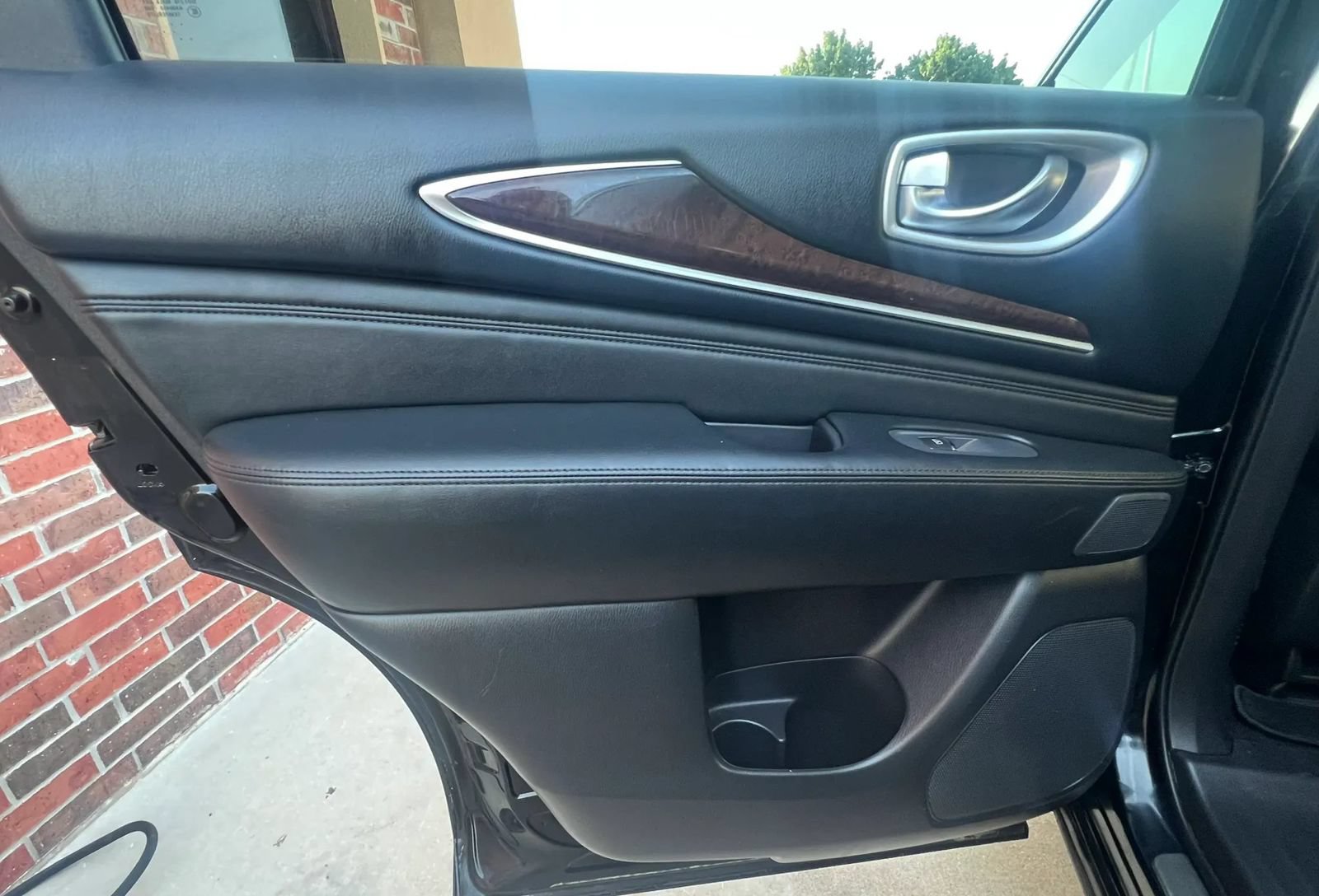 Used 2014 INFINITI QX60 Luxe w/ Deluxe Touring Package AWD/4WD image 29