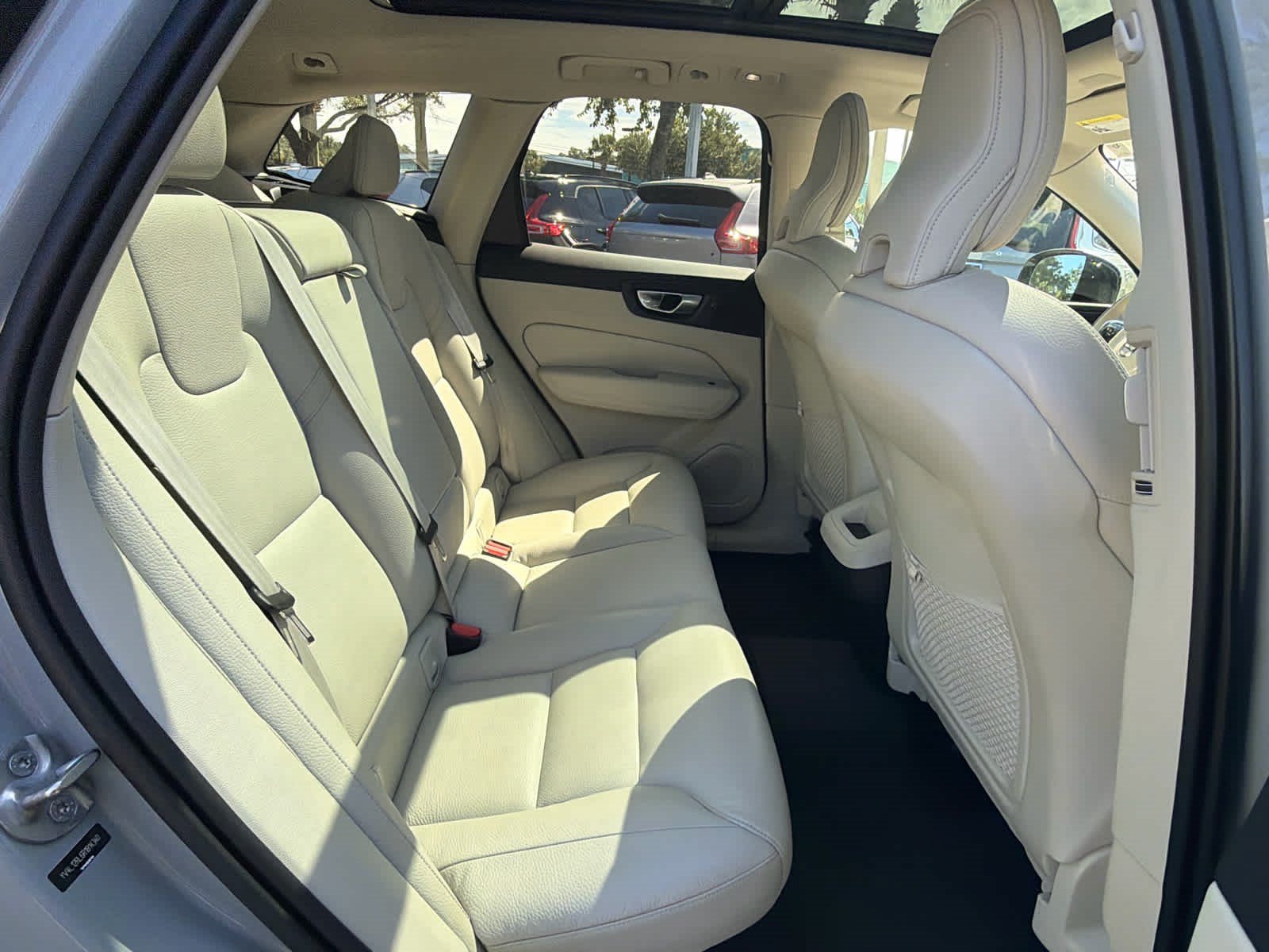 Used 2024 Volvo XC60 B5 Plus w/ Climate Package AWD/4WD image 22