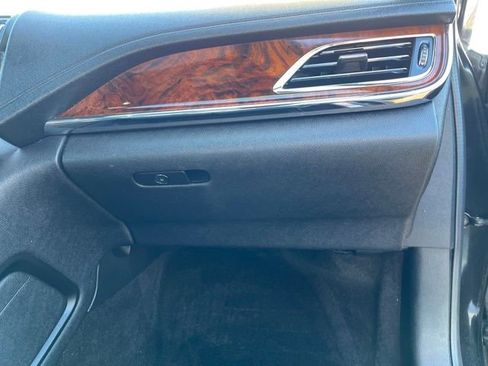 Used 2020 Lincoln Continental Reserve image 39