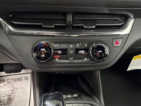 Used 2025 Buick Envista Preferred w/ Convenience I Package image 31