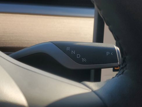 Used 2021 Tesla Model 3 Standard Range Plus image 33