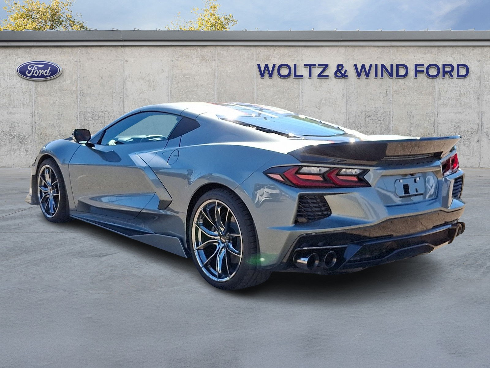Used 2022 Chevrolet Corvette Stingray Coupe w/ 1LT RWD image 4
