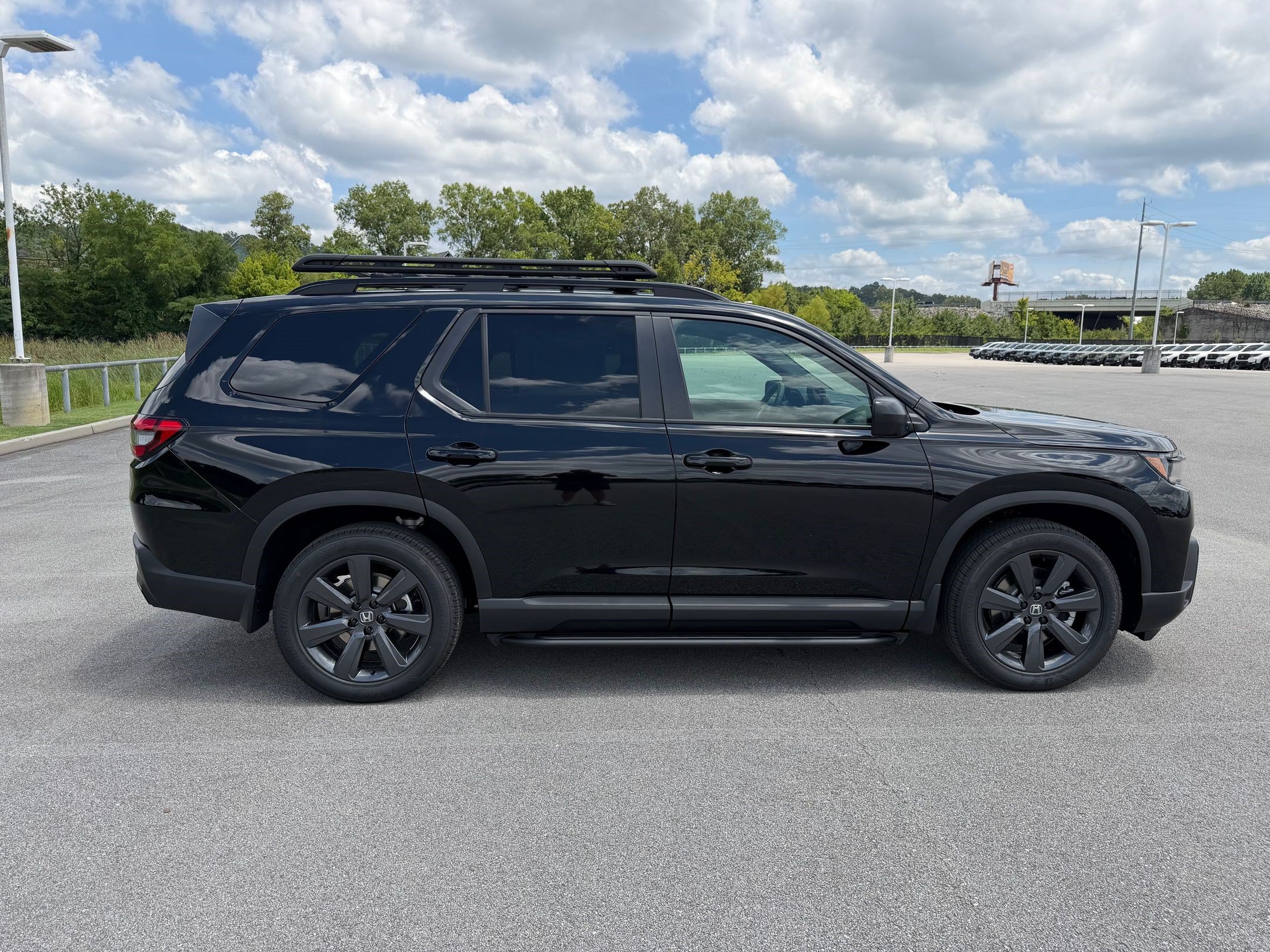 New 2026 Honda Pilot Sport image 8