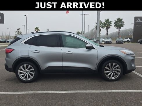 Used 2022 Ford Escape Titanium w/ Titanium Elite Package image 3