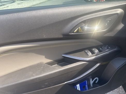 Used 2025 Chevrolet Trax ACTIV w/ Driver Confidence Package image 15