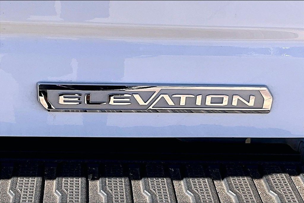 Used 2020 GMC Sierra 1500 Elevation w/ Elevation Value Package AWD/4WD image 8