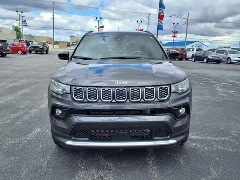 Used 2024 Jeep Compass Limited AWD/4WD image 2