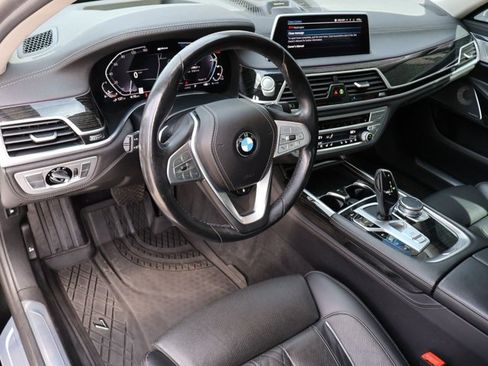 Used 2020 BMW 745e xDrive AWD/4WD image 11