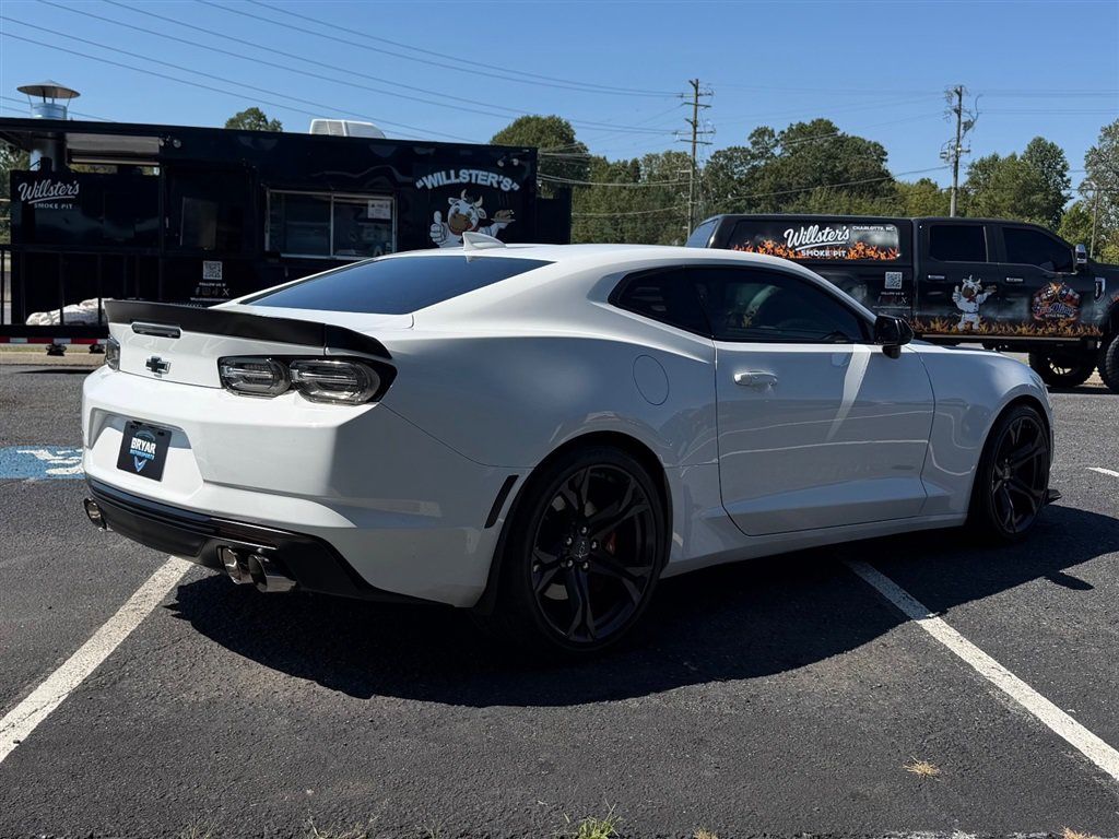 Used 2020 Chevrolet Camaro SS RWD image 8