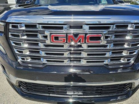 New 2026 GMC Acadia Denali w/ Super Cruise Package image 9