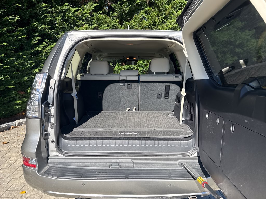Used 2023 Lexus GX 460 Premium w/ Premium Plus Package AWD/4WD image 13