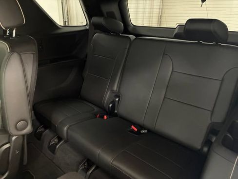 Certified 2023 Chevrolet Traverse Premier w/ Redline Edition AWD/4WD image 18