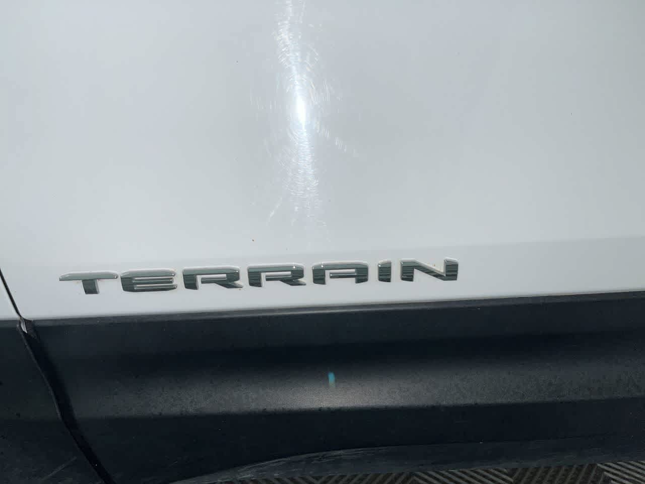 Used 2022 GMC Terrain SLE FWD image 11
