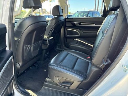 Used 2023 Kia Telluride S AWD/4WD image 7