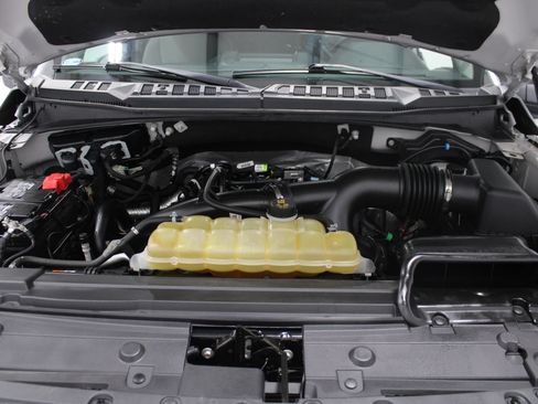 Used 2020 Ford F150 XLT w/ Equipment Group 302A Luxury AWD/4WD image 10