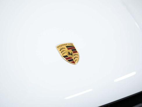 New 2026 Porsche Macan AWD/4WD image 17