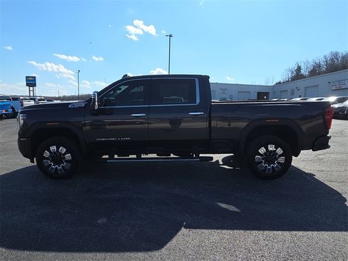 Used 2024 GMC Sierra 2500 Denali w/ Denali Reserve Package image 5
