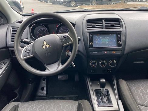 Used 2021 Mitsubishi Outlander Sport Black Edition image 8