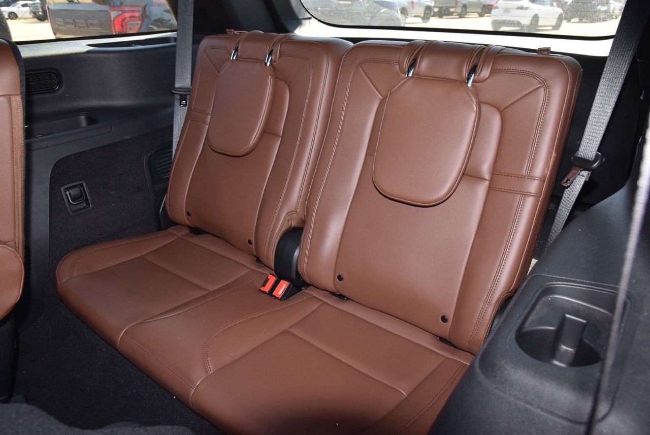 Certified 2024 Lincoln Aviator Reserve AWD/4WD image 12