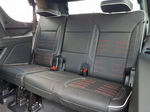 New 2026 GMC Yukon AT4 Ultimate AWD/4WD image 15