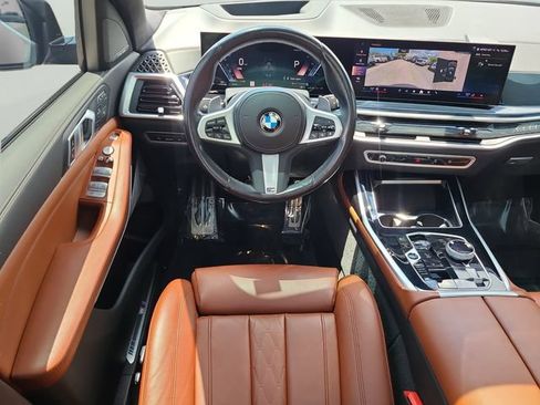 Used 2024 BMW X7 xDrive40i w/ M Sport Package AWD/4WD image 14