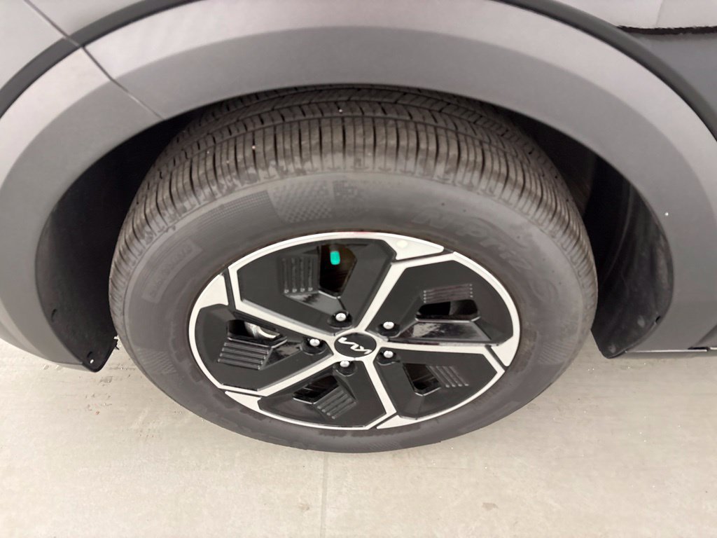 New 2026 Kia Niro LX FWD image 11
