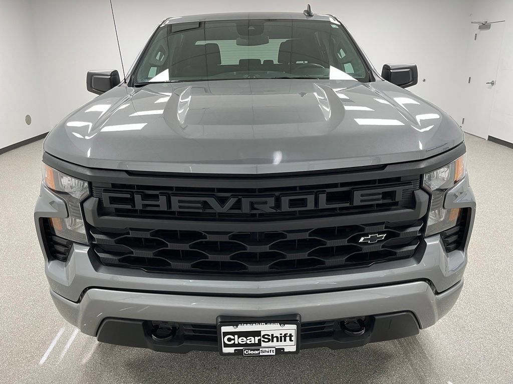 Used 2024 Chevrolet Silverado 1500 Custom w/ Dark Appearance Package AWD/4WD image 3