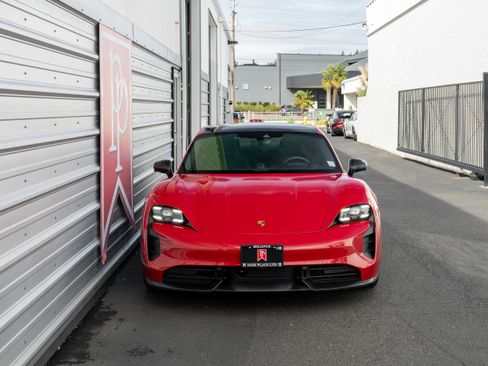 Used 2023 Porsche Taycan GTS image 41