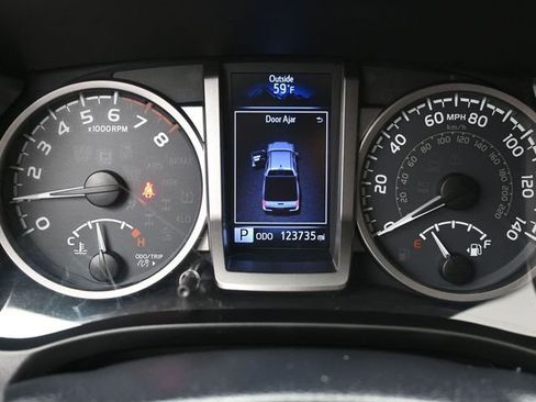 Used 2019 Toyota Tacoma SR5 image 3