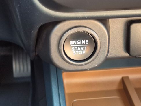 Used 2024 Ford Maverick Lariat w/ FX4 Off-Road Package AWD/4WD image 21