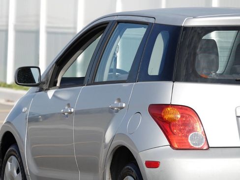 Used 2004 Scion xA FWD image 15