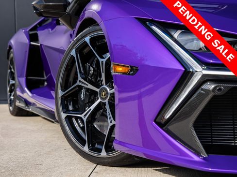 Used 2024 Lamborghini Revuelto image 28