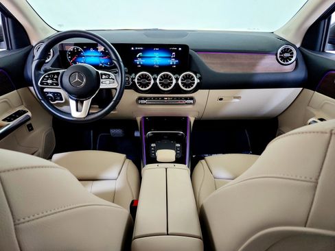 Certified 2023 Mercedes-Benz GLA 250 4MATIC image 18