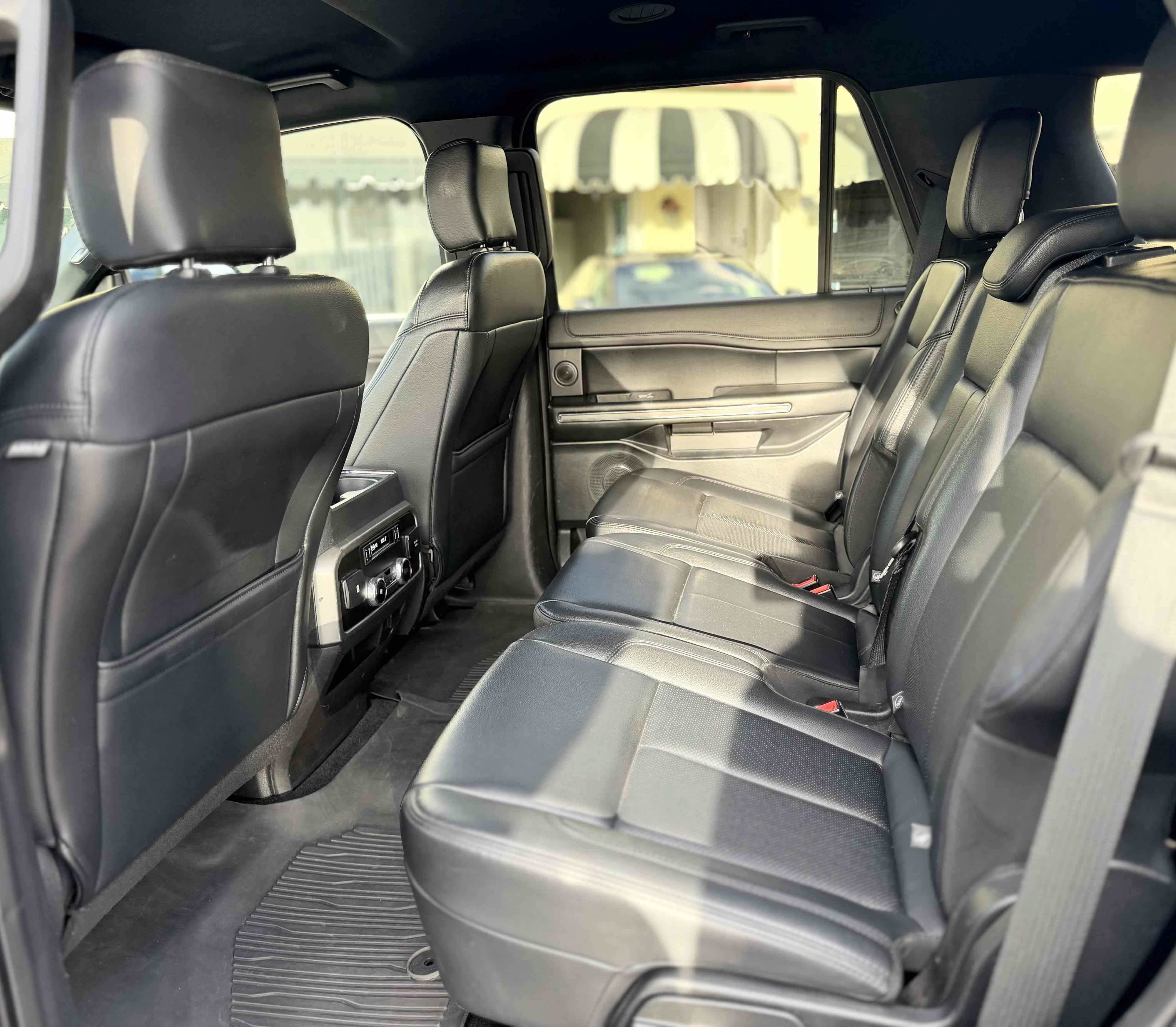 Used 2019 Ford Expedition XLT w/ Equipment Group 202A RWD image 27