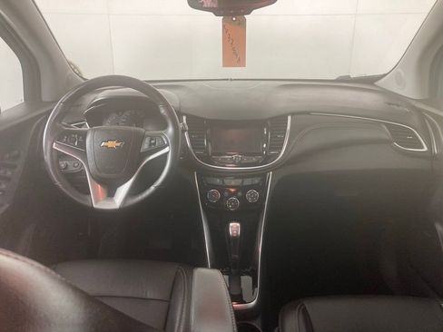 Used 2020 Chevrolet Trax Premier image 7