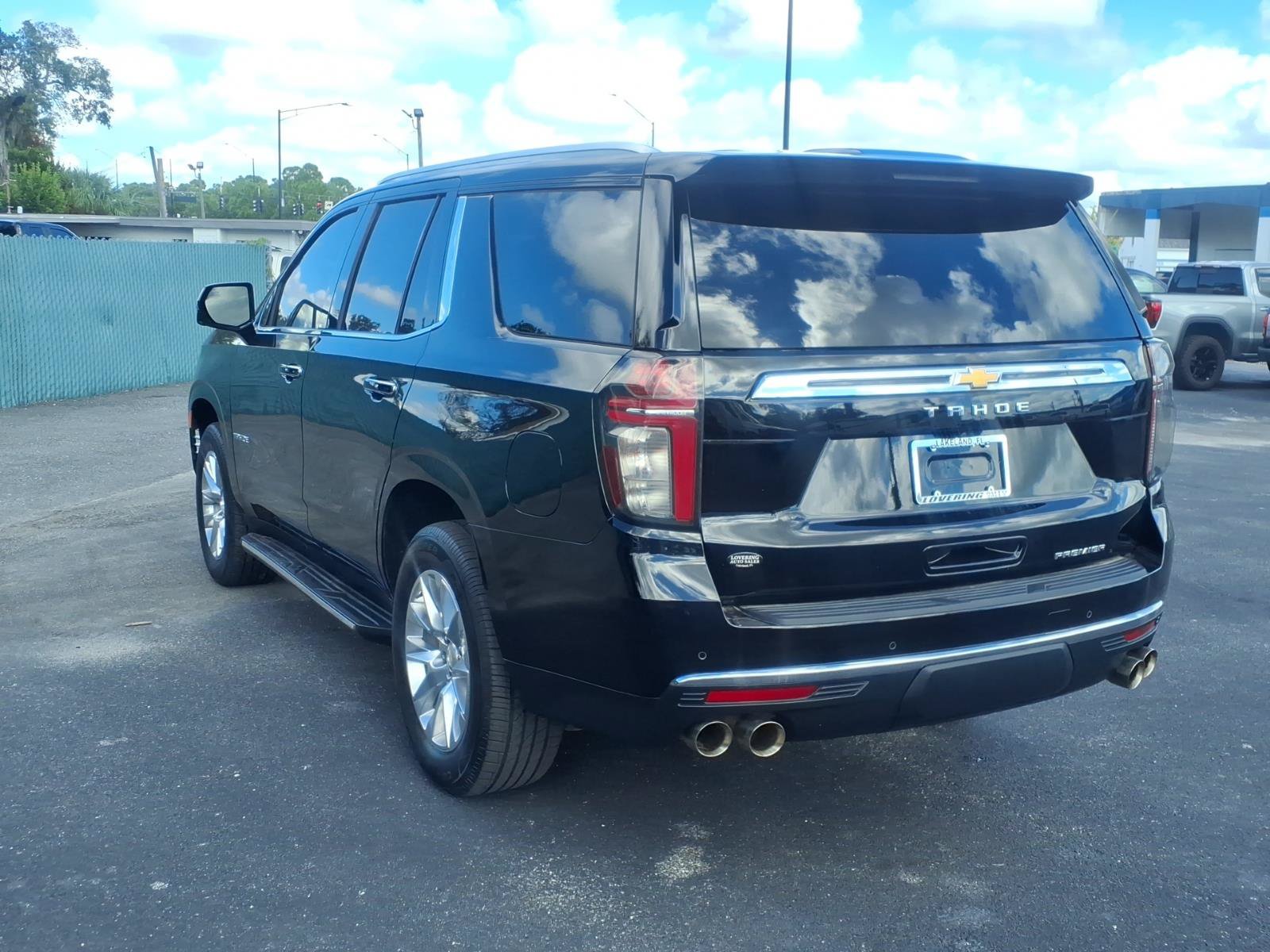 Used 2021 Chevrolet Tahoe Premier AWD/4WD image 3