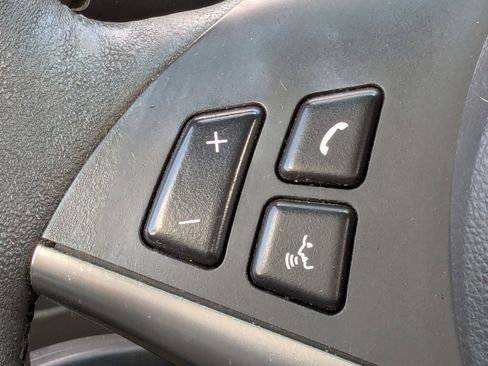 Used 2005 BMW 645Ci Convertible image 25