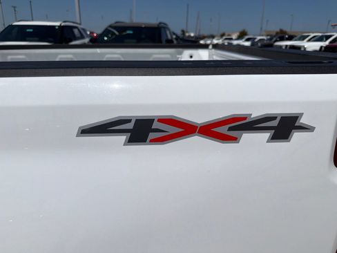 Used 2024 Chevrolet Silverado 2500 LTZ w/ LTZ Convenience Package AWD/4WD image 11