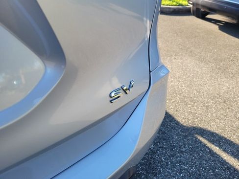 Used 2018 Nissan Rogue SV FWD image 7