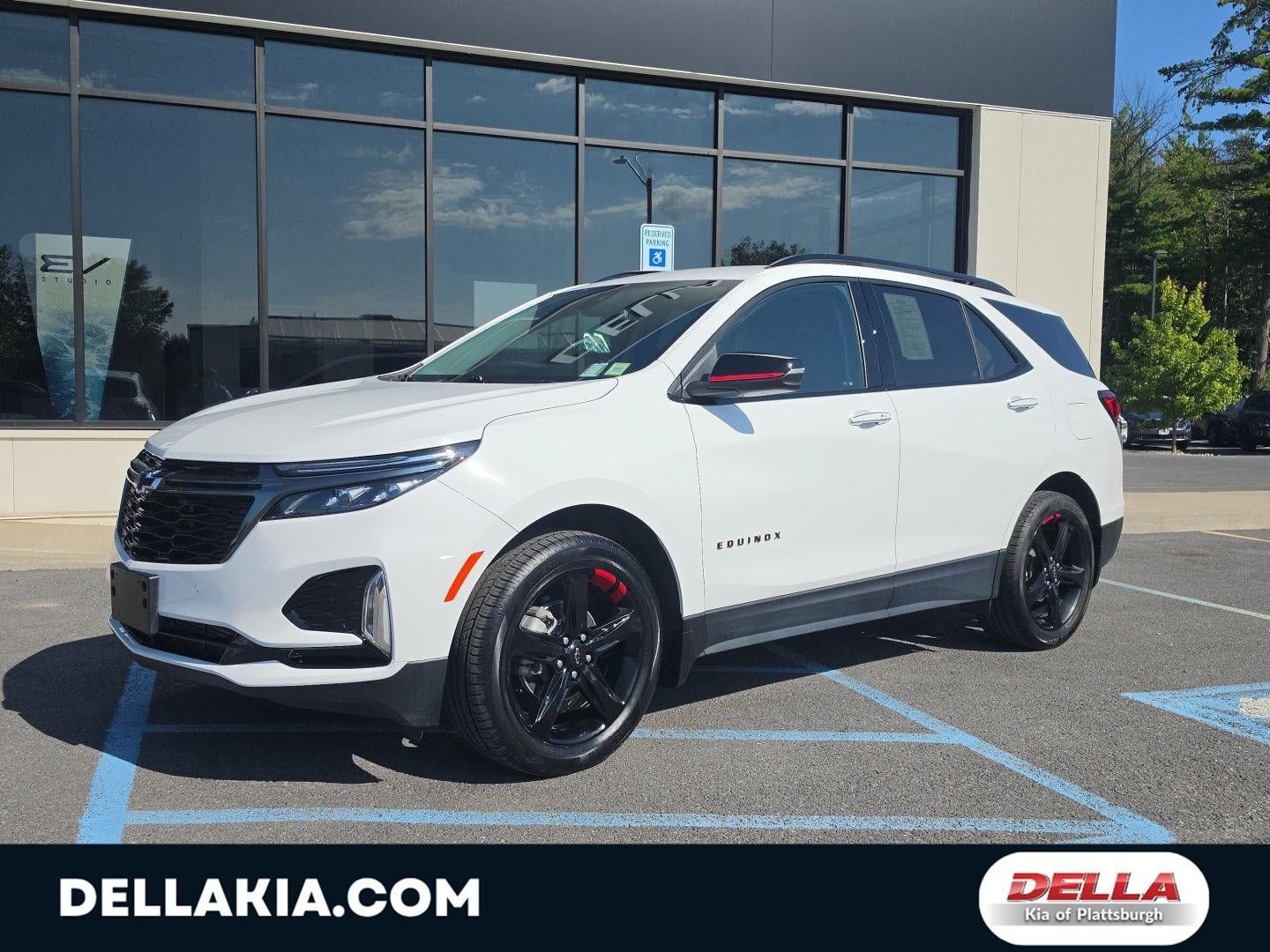 Used 2022 Chevrolet Equinox Premier w/ Redline Edition AWD/4WD image 1