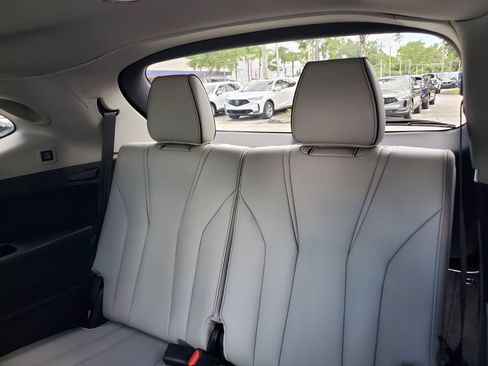 Used 2023 Acura MDX SH-AWD w/ Advance Package image 14