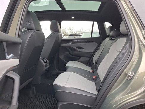 New 2026 Volkswagen Tiguan SE R-Line image 5