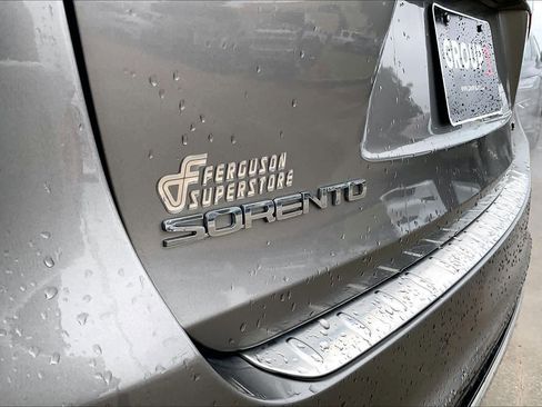 Used 2019 Kia Sorento SX image 28