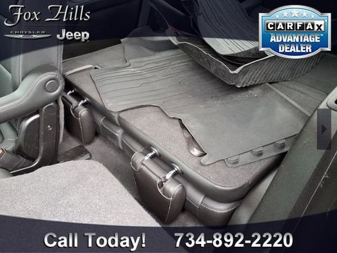 Used 2020 GMC Acadia SLT image 11